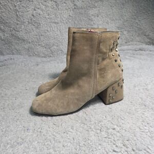 Naked Feet Suede Studded Ankle Boots Tan Block Heel Square Toe Women 8 Good